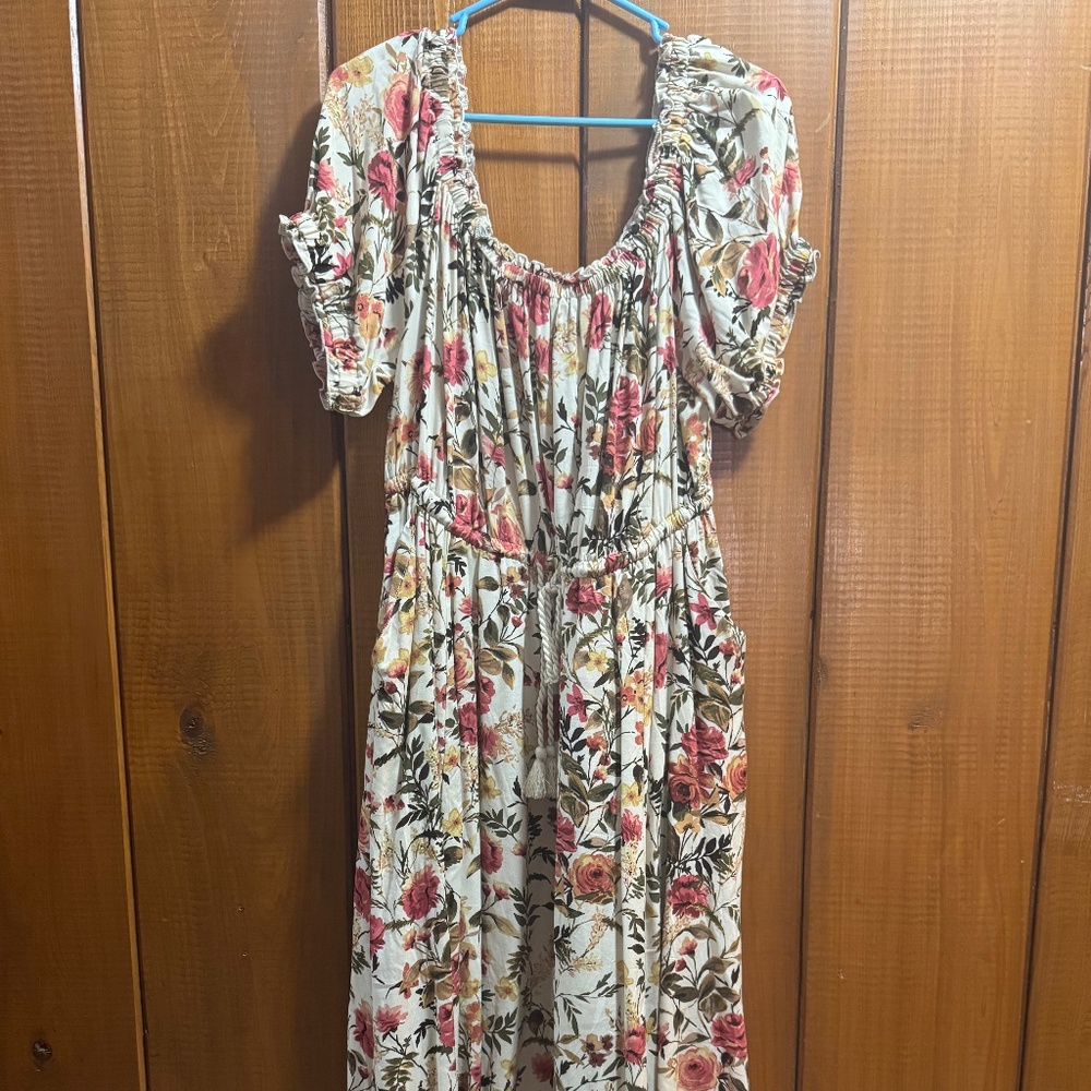 Floral midi length Torrid Dress Size 1